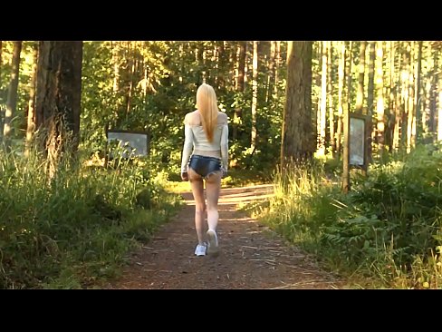 ❤️ Vakker kvinne beveger seg sakte, ikke nakenvideo ☑ Pornovideo ved no.rionews.top ❌